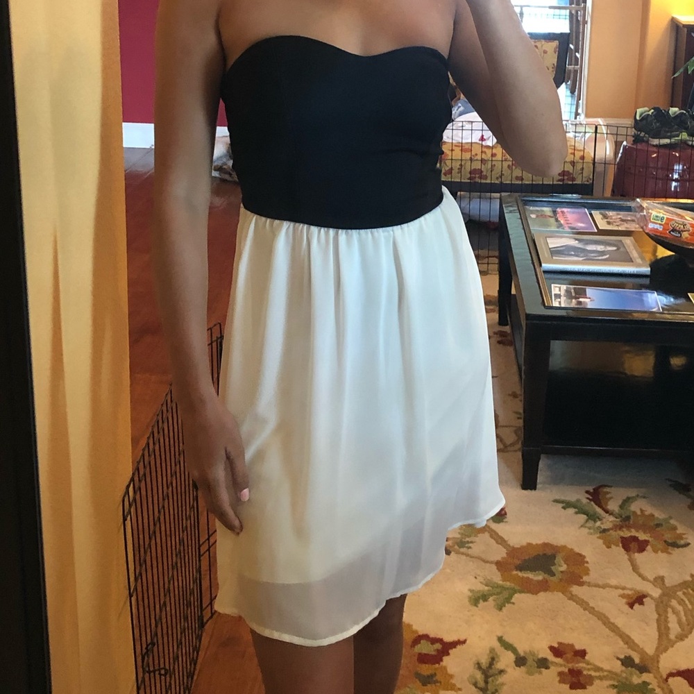 Strapless dress